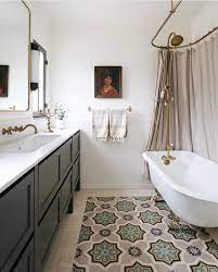 BATHROOM TILING